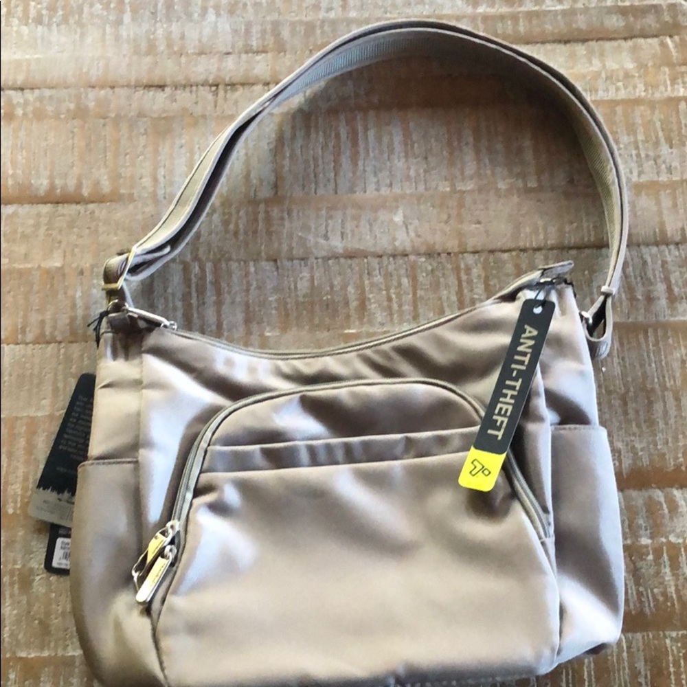 Anti-theft crossbag